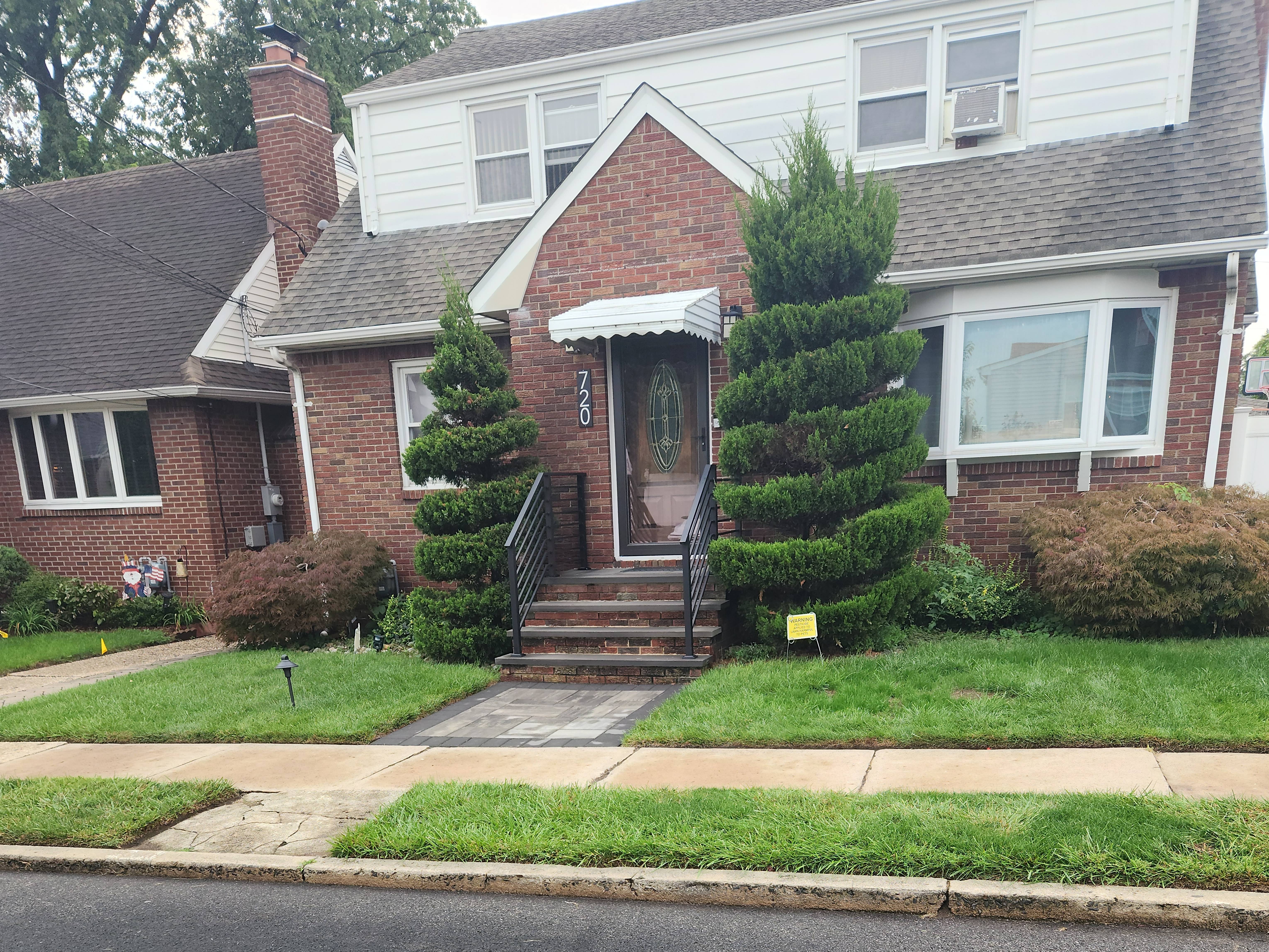 Showcase work by Lyndhurst Lawns
